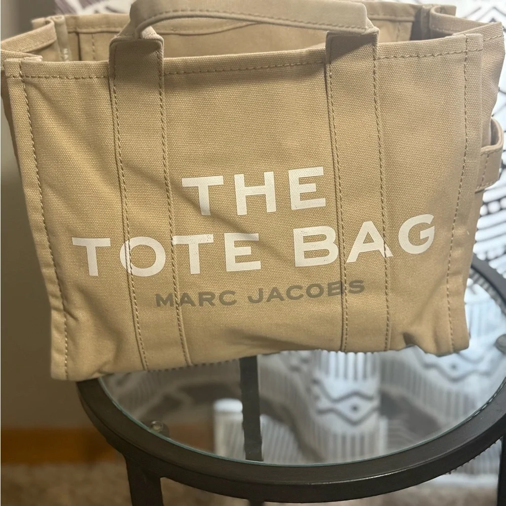 Marc Jacobs Beige Canvas Tote Bag - Picture 1 of 7